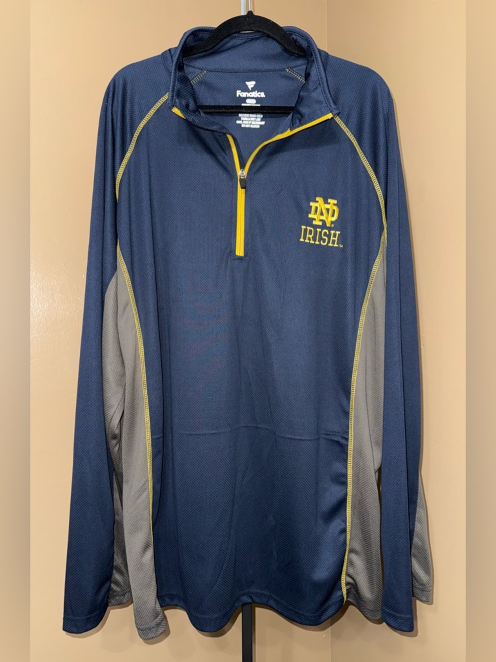 FANATICS NOTRE DAME Irish Quarter Zip Pullover. Size XLT.